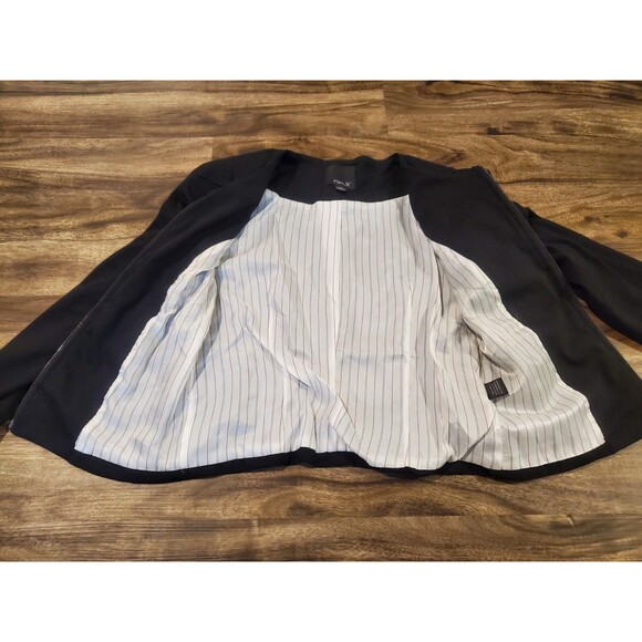 Aryn K. Women's Medium Lined Full Zip Ruffled Jacket Black - Picture 5 of 6